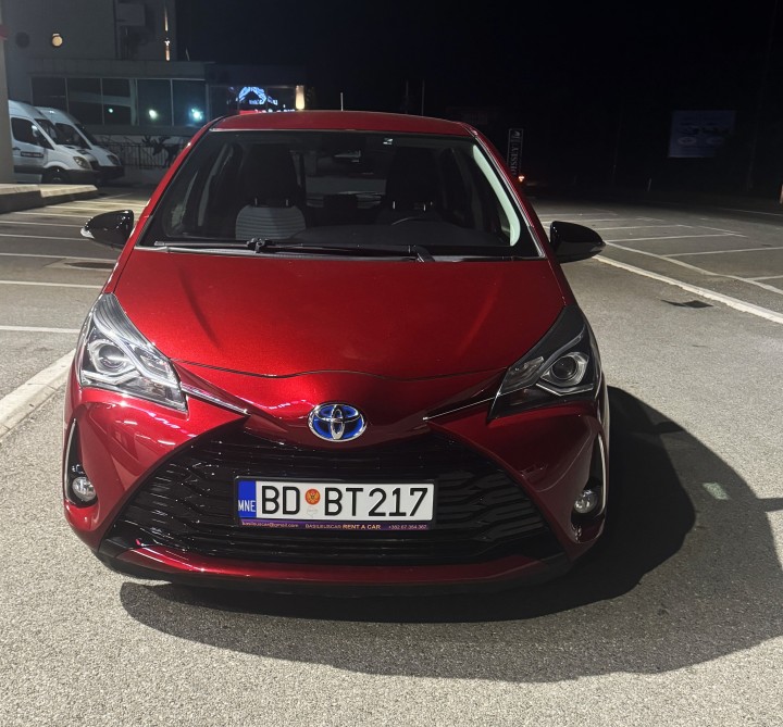 Toyota Yaris Hybrid/benzin