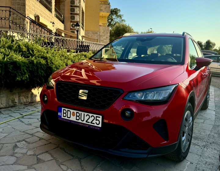 Seat Arona