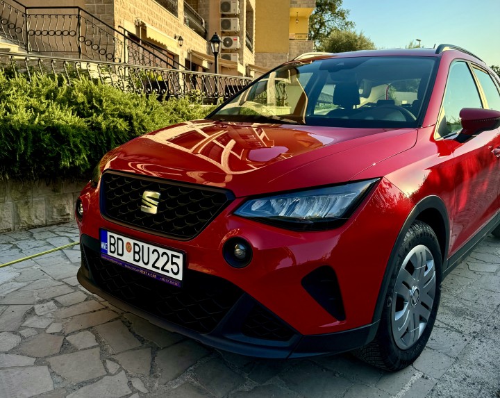 Seat Arona